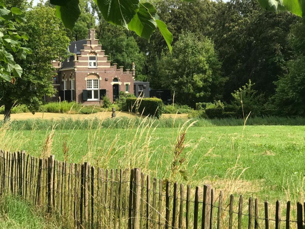Bed And Breakfast Stinzenflora Cornjum 외부 사진